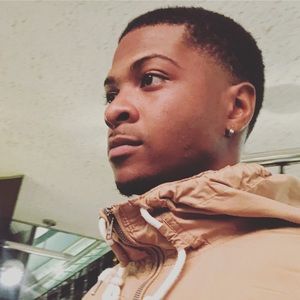 Meet your Posher, Alex